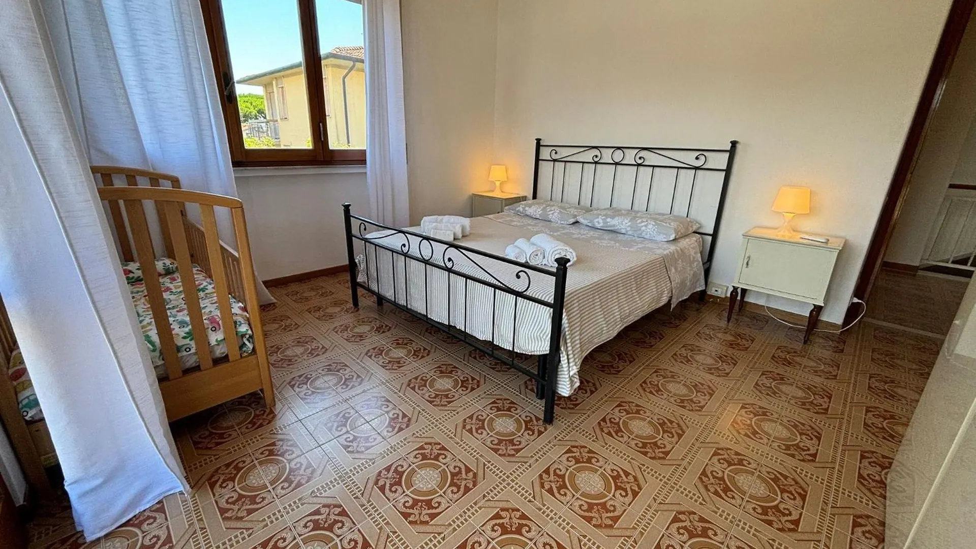 300 Mt From The Sea - Free Parking - Wi-Fi Ac & Prime Video Villa Lido di Camaiore Italy