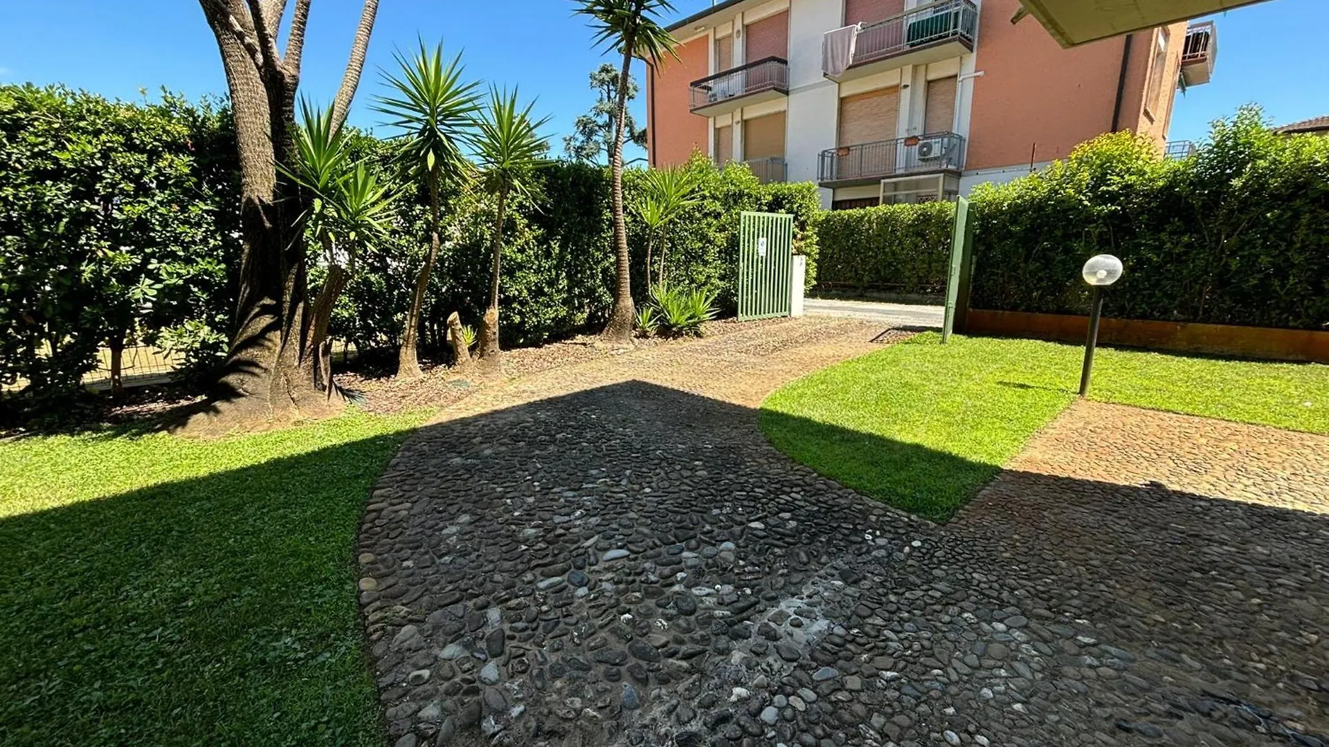 300 Mt From The Sea - Free Parking - Wi-Fi Ac & Prime Video Villa Lido di Camaiore 0*,  Italy