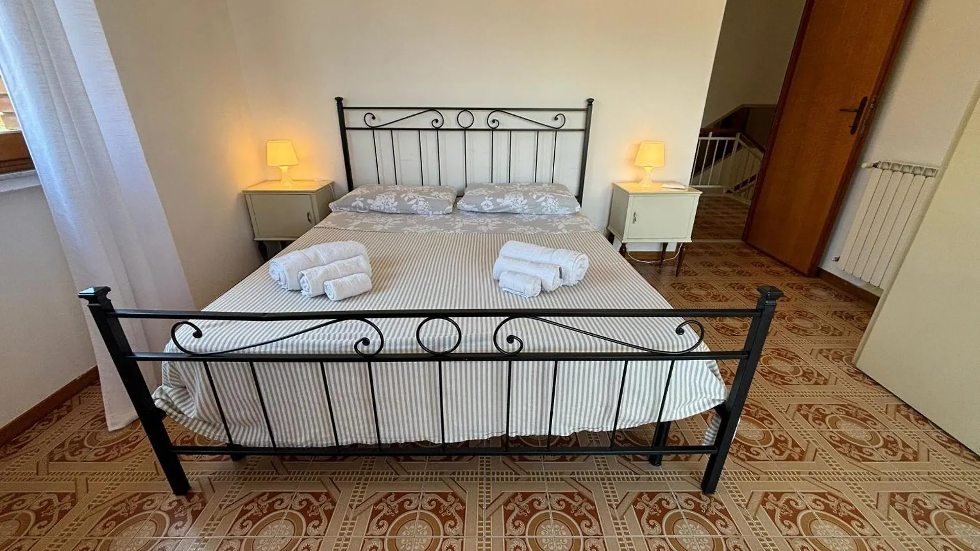 300 Mt From The Sea - Free Parking - Wi-Fi Ac & Prime Video Villa Lido di Camaiore Italy